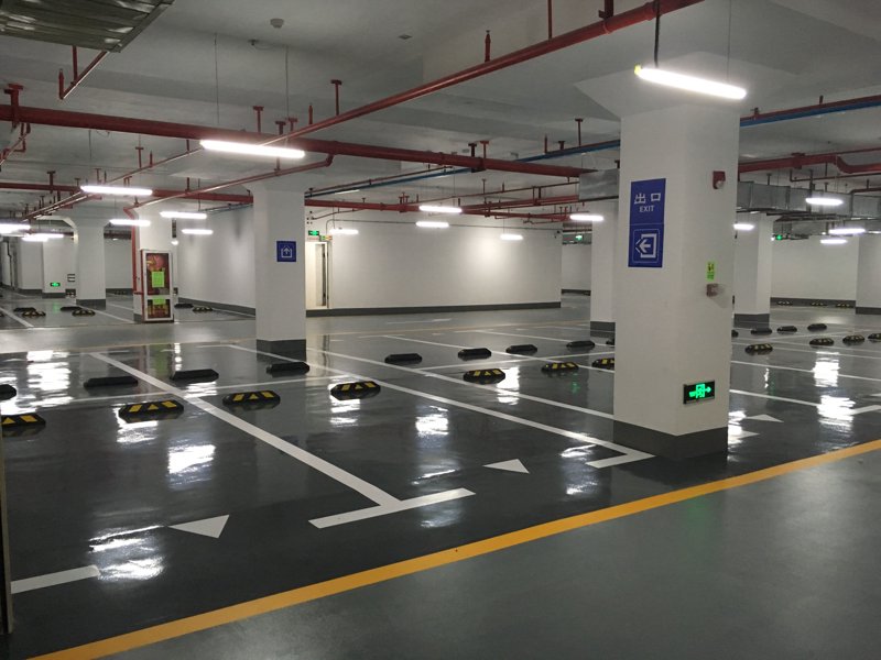 地坪漆施工：工业美颜的秘密武器